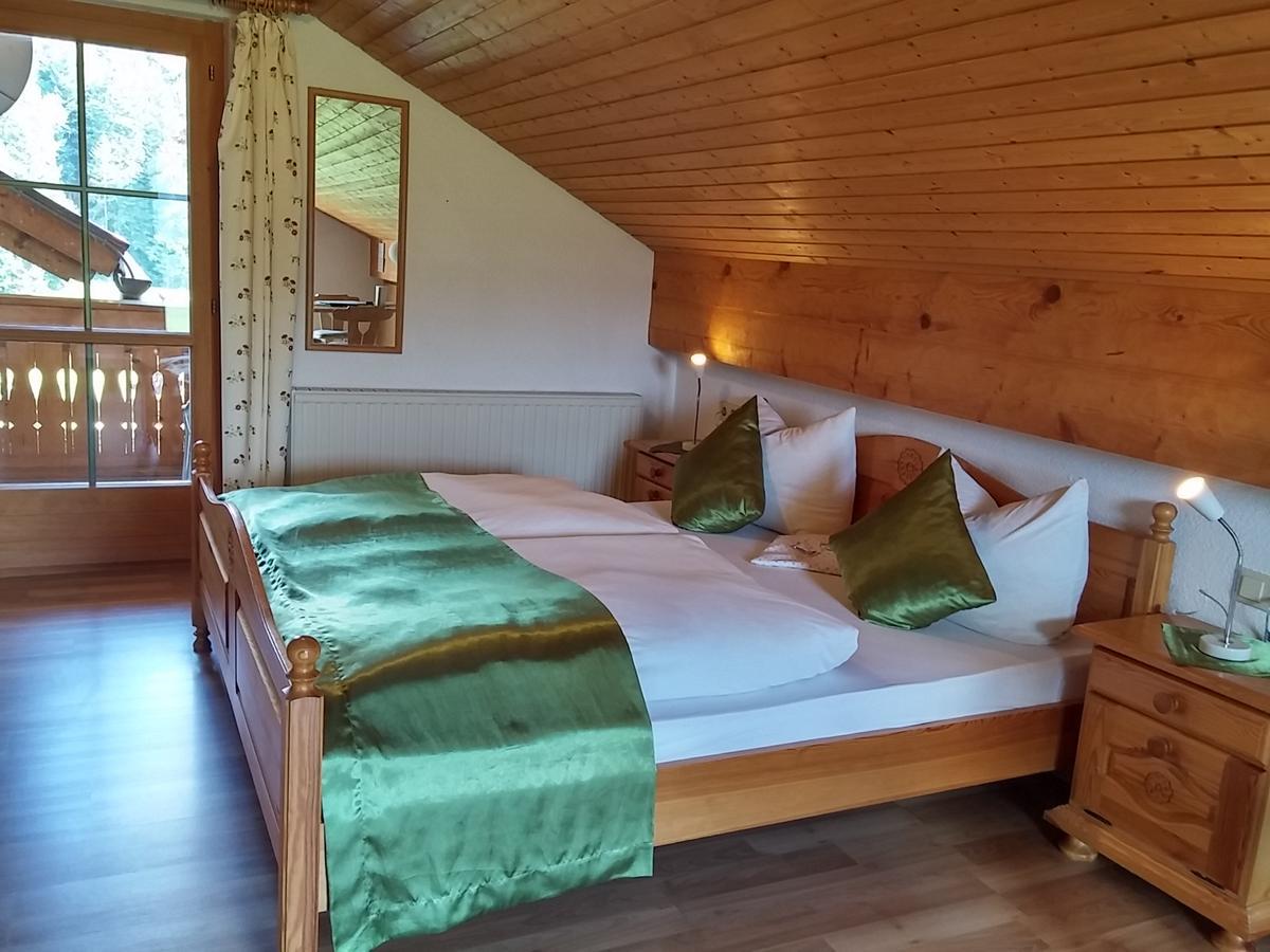 Ferienwohnungen Pension Sonnblick Krumbach  Eksteriør billede