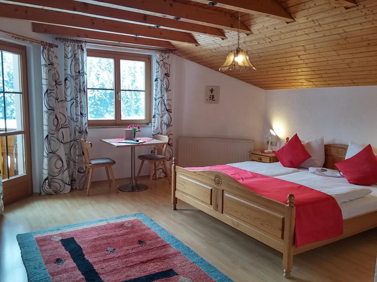 Ferienwohnungen Pension Sonnblick Krumbach  Eksteriør billede
